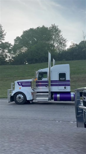 Exploring the Evolution of the Kenworth W900