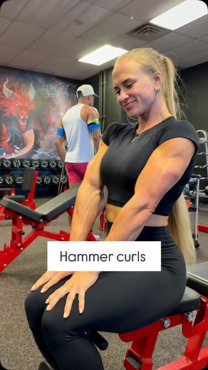 Go ahead, say I’m doing it wrong 🫠😘💅🏼 | Sarah Bäckman