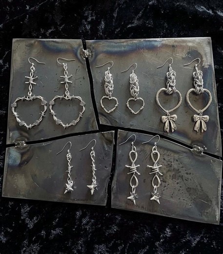 Barbed Wire Heart Chainmaille Earrings • Gothic Punk Spiked Industrial Jewelry Chainmail - Etsy