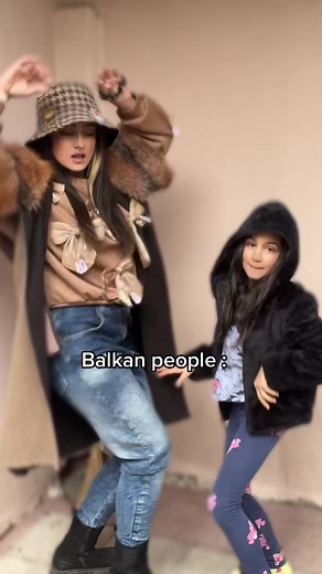 #stitch with @Dinara Yusupova #victoriaalmajalii #fyp #viral 😂😂😂🫶