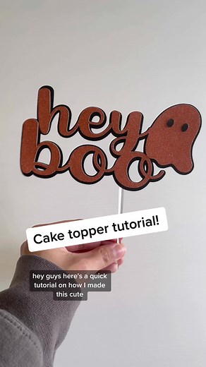 Let’s make a Halloween cake topper! #caketopper #howto #cricut #cricutproject #maker #crafts #fypシ #foryou #tutorial #learnontiktok #diycrafts #FomotionalFinds