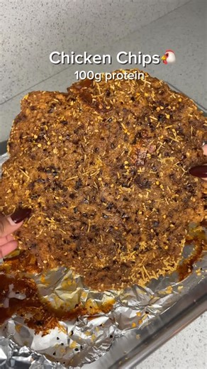 Mili on Instagram: "Chicken chicharrones… 🐔 🍗 Chicken Chips Recipe: • 16 oz ground chicken • Smoked paprika, garlic powder, salt, pepper, chili flakes • 2 tsp baking soda • 2 tsp grated Parmesan (optional for flavor) 🥑 Fresh Guacamole: • 1 ripe avocado • Lime juice • Salt & pepper • Diced tomato • Finely chopped shallots • Chopped jalapeños • Fresh cilantro Instructions: 1. Preheat oven to 350°F. 2. Mix ground chicken with all seasonings, baking soda. 3. Flatten as thin a