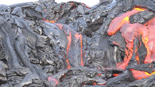 The moment an epic breakout of molten lava cracked through the rock and flowed, covering the cold rock with a fresh coat of hot lava!😍 | EpicLava