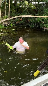 This is what he's been waiting for ! | Python Cowboy Hunts