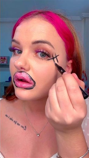 Halloween Makeup🤣👍🏻 #comedy #humor #funny #reaction #makeup #halloween #tutorial