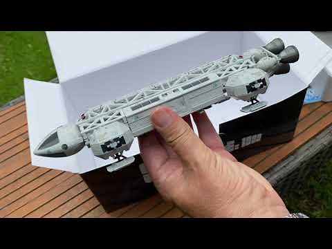 Space: 1999 Eagle One Transporter, Unboxing