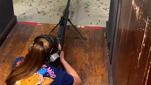 你知道.50口径子弹在发射时的威力有多大吗