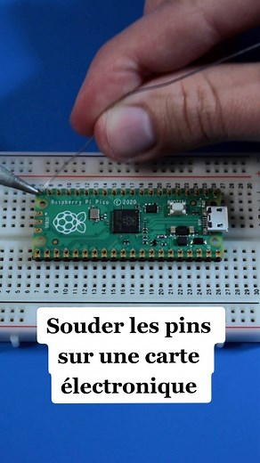 Souder les pins sur une carte électronique
