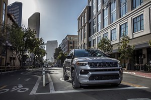 Le Jeep Compass 2023 reçoit un nouveau moteur 2,0 L turbocompressé