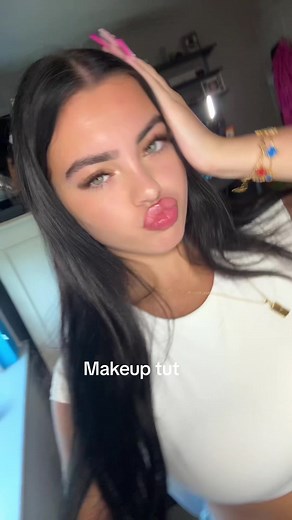 Makeup Tutorial: Covering Redness and Acne with Nyx in Black