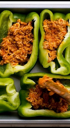 Your favorite pizza flavors stuffed into sweet bell peppers! 🍕 Pizza Stuffed Peppers are a low-carb twist on pizza night. | The Best Keto and Low Carb Recipes