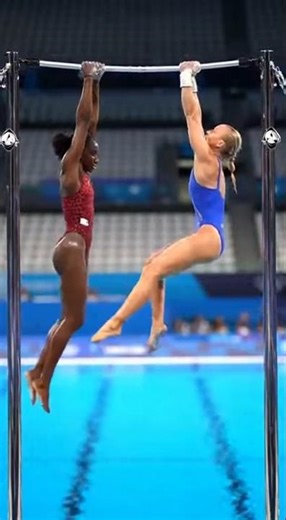 Edge Balance Fight: Dont't Fall | #pullupbar #pullups #femalefighter