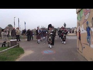 Arrivée du cortège sur la plage lors des cérémonies du 6 juin 2016