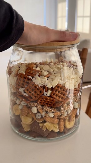 250K views · 237 reactions | Let’s make a trail mix jar 癩 we made a chip jar and candy jar, now its a trail mix jar because the ones in the store always have some things I’m not a huge fan of! #recipe #snacks #easyrecipe #food #foodie #foodblog #foodstagram #yummy #eeeeeats #instafood #snack #hiking | MoribyanKitchen | Facebook