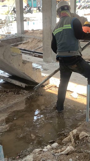 Extreme Staircase Formwork Removal: The Hardest Part of Construction