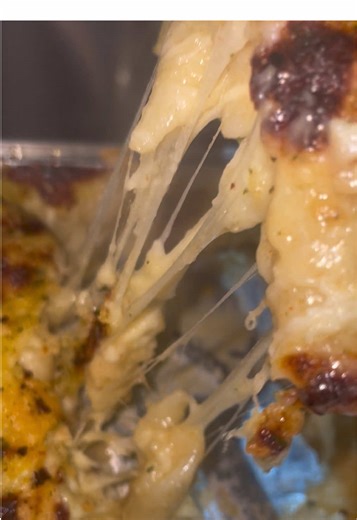 And make sure to put me on Mac and cheese duty everytime🙂‍↔️💕💕!! Happy Boxing Day🦋🌸 #xyzabc #boxingday #macandcheese #fy