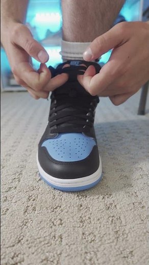 How To Loose Lace Jordan 1's - ft. Jordan 1 UNC Toe