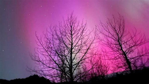 The northern lights may be visible from 9 US states tonight. Here's where to look up.