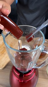 6.9K views · 20 reactions | Guava Jam Mousse with Cream Cheese Ingredients: 10.6 lb of guava paste (4.8 kg) 7.05 oz cream cheese (200g) 0.9 lb guaraná soda (400g) 0.45 oz hydrated gelatin (12g) 5.30 oz guava paste (150g) Water (to melt the guava paste) | Recipe Manual | Facebook