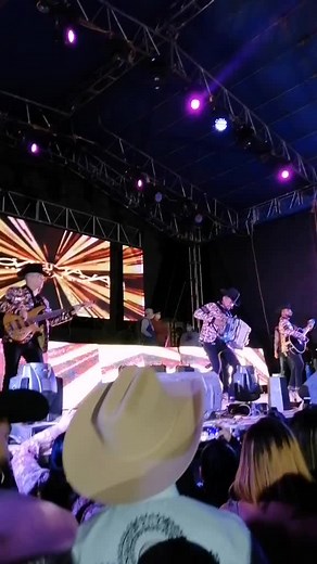 Los alameños de la Sierra 🌵#bailespotosinos #losalameñosdelasierra