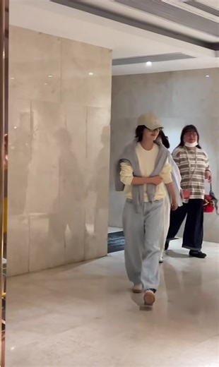 Mặt mộc đẹp đến ngạt thở của cổ~ #chuongnhuocnam #zhangruonan #xh #viral #fyp