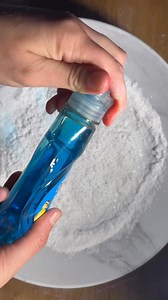 Adding Dawn soap to sifted gym chalk powder creates squeaky reforms. 💙🩵🤍 #ASMR #reformedgymchalk #chalk #artesuave #abundanciainfinita #tutorial | Divine ASMR