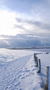 Kalt. Klar. Küste. Westerhever. ❤️❄️ #westerhever #moinwesterhever #eiderstedt #westerheverleuchtturm #nordsee #entdeckewesterhever #leuchtturmwesterheversand #westerheversand #leuchtturmwesterhever #nordseesh | Tourismusverein Westerhever-Poppenbüll e.V.