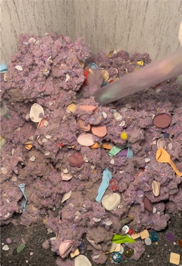 Replying to @Teddy Vacs .🧸 clear hose and corner pile with party’s over mix for you #oddlysatisfying #vacuumasmr #crunchyvacuum #vactok #vacuumsounds