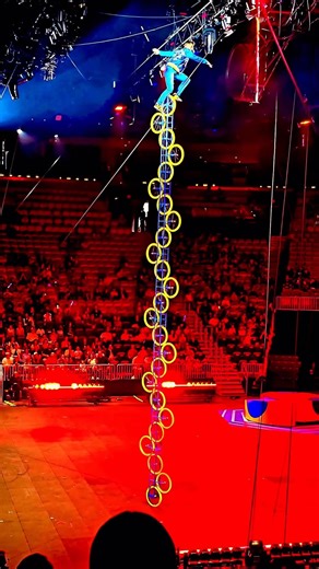 World’s tallest “unicycle” 🤯Wesley Williams🎪 Ringling Bros.📸