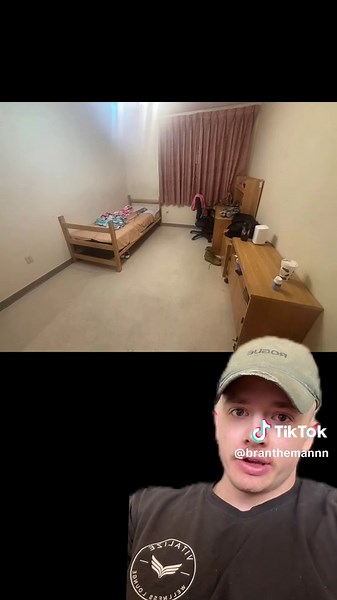 Barracks Room Review Ft Stewart GA 3ID Army — Barracks Room Tour