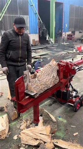 DIY Firewood Splitter with 20-Ton Diesel Engine - No Electricity Needed