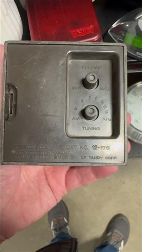 Cool Old Radio From the Radio Shack Days - Vintage Realistic Deskube AM Radio Find
