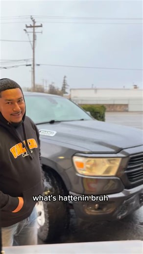 CARLOS OWNER OF @sunshinesmoothiesandcoffee PULLED UP TO GET HIS FAVORITE QUESADILLA!! GO FOLLOW @sunshinesmoothiesandcoffee AND SUPPORT CARLOS TELL EM I SENT YOU! THANK YOU VALLEJO!! | Momos Cafe