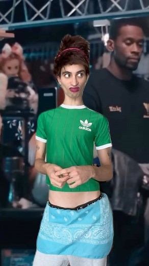 Mati Spano on Instagram: "¿saben donde? #matispano #comedia #humor #terrifier"