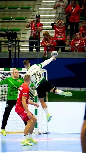 32:32... Last attack for Sporting... 😱🟢 #handball #håndbold #ehfcl #clm #sportingcp