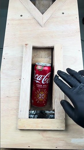 How to make a soda can explode#cancrushin #cancrushing #satisfying #drink