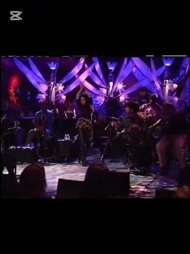 Shakira’s Unbelievable Belly Dance Stunned the World 14 Years Ago on Stage! #shakira #bellydance💃💃💃🔥