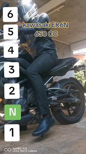 Kawasaki ER6N 650CC: Velocidad Máxima y Especificaciones