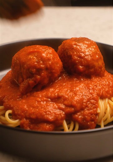 Delicious Meatballs and Tomato Sauce Recipe