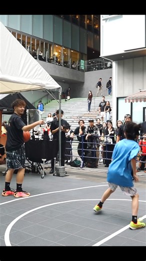 ボールが消えるトリック→魅せるドリブル🏀🧙💥 #shorts #basketball #streetball #バスケ #adidas