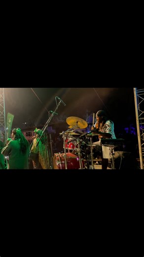 Simbarashe D Chimanga on Instagram: "Naye🎼🎶🎵Mutare 💪🏾🔥🔥🔥#VigilanceBand @taffibass -🎸 @kelvin.mucheche - 🎸 @layanmusoja - 🎛️ @afua_bekoe - 🎤 @rachel_edilia - 🎤 #drum #drummer #instadrums#dancehall #live #dwdrums #zildjian #rasta #fitness #groove #groovefactory #smile #newyear #happy #festival #roland #vicfirth"