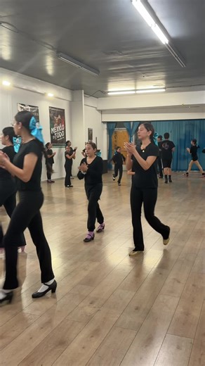 El Tololoche: Aprende a Bailar con Origenes Dance Company