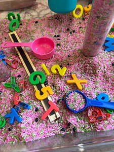 ✨Learning should be FUN! ✨ When children are engaged and enjoying themselves, their brains are more open to absorbing new information. Fun, playful learning sparks curiosity, builds creativity, and helps little ones develop a love for discovering new things. 🌟Here’s what learning should be:1️⃣Engaging & Joyful – Learning should spark curiosity and excitement, making children want to explore and discover more.2️⃣Hands-On & Experiential – Kids learn best by doing, experimenting, and experiencing 