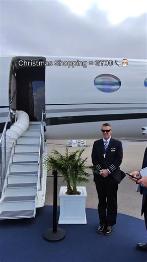 Lenín Pérez on Instagram: "Dear Santa, I’ve been a great boy all year. 🙏🏾 All I want for Christmas is a Gulfstream G700🎅🏼🛩️ I think I deserve it. #privatejet #g700 #bizjet"