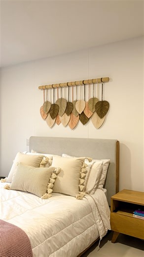 9.7K views · 2.5K reactions | Así se ve nuestro trabajo en la casa de Eliana ✨ Un espacio lleno de calma, textura y detalles hechos a mano. | Asirio Macrame | Facebook