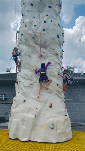 New water feature just dropped 🧗 Come climb the wall and make a splash! ☀️ | Silverlake "The Family Place"