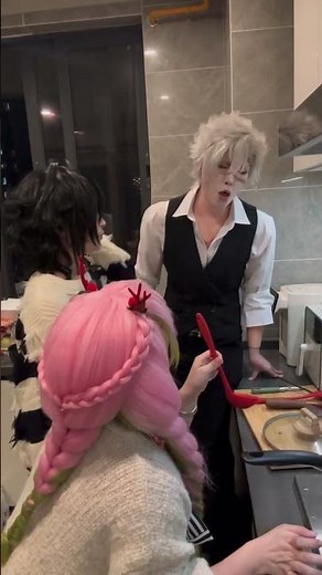 The food tastes terrible, but the slap looks good 👋😂#kimetsunoyaiba #mitsuri #obanai #sanemi
