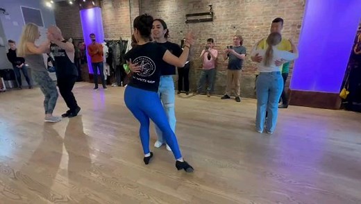 Demo with @envlopes_ and @anasofiadallal | Salsa Salsa Dance Studio