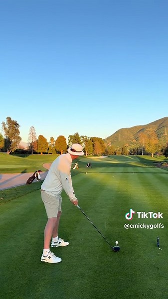 Quiet on the Tee: A Golfer's Guide to Focus