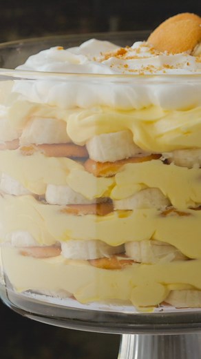 Easy & Delicious Banana Pudding Recipe: https://natashaskitchen.com/banana-pudding/ #banana #bananapudding #dessert | NatashasKitchen.com